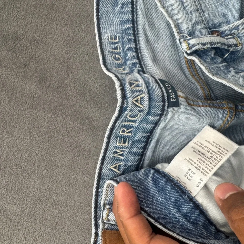 American Eagle Mens Easy Flex Straight Jeans Light Wash Blue 38x30 Denim Pants